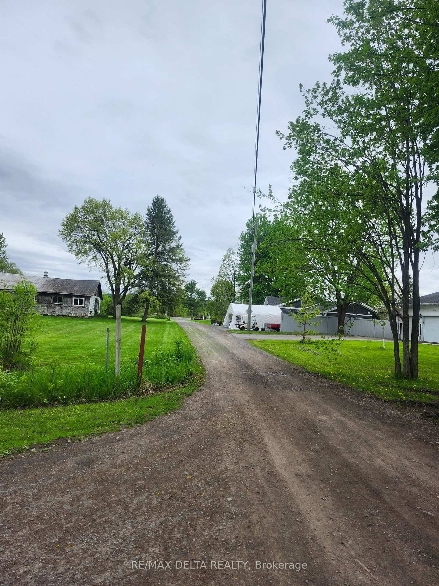 TO BE BUILT Custom 2 Storey Home on Oversized Country Lot Build your dream home with Noah's Custom Country Homes, a Tarion approved builder known for quality craftsmanship and timeless ...