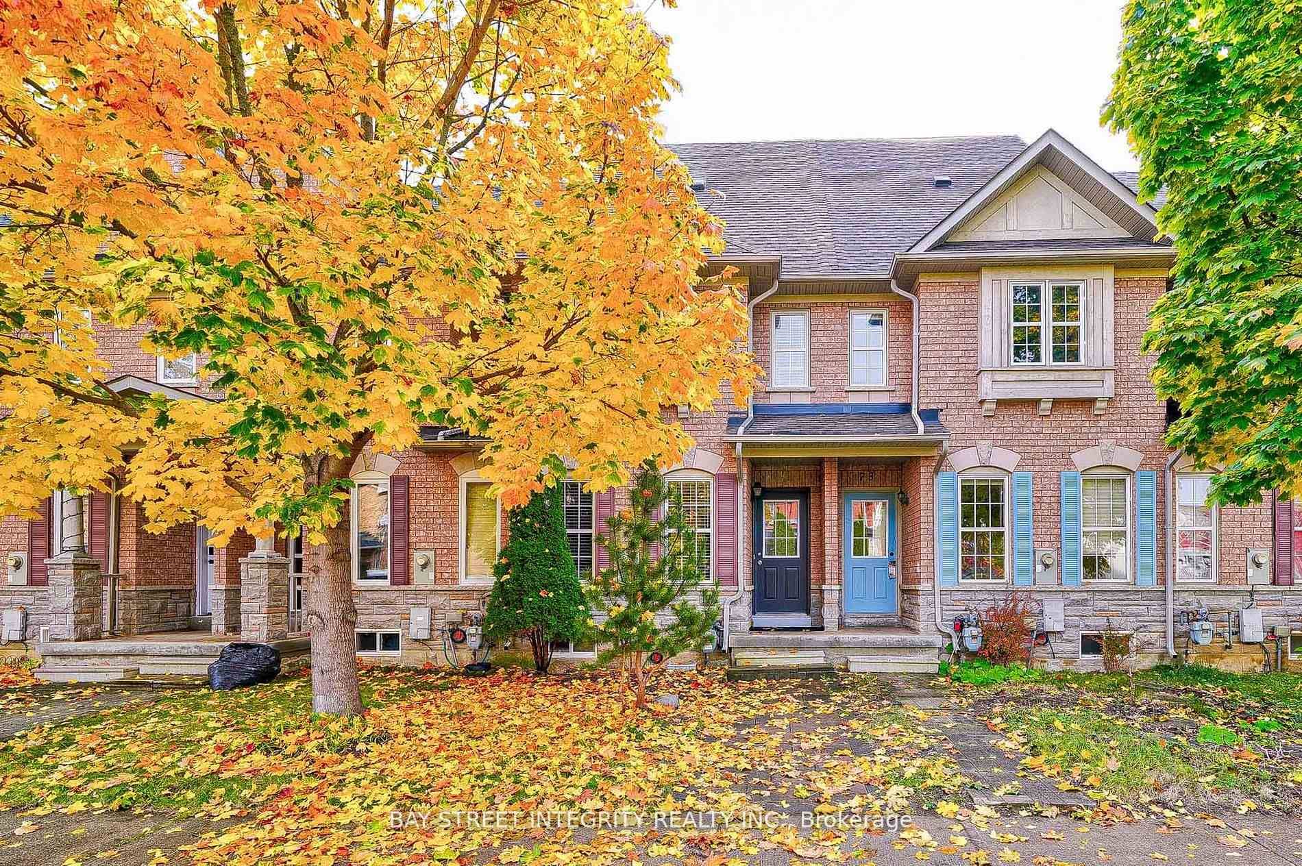 This Functional, Spacious And South Facing 3 Bedroom Townhome Nested In The Highly Desirable Langstaff Community Of Richmond Hill.