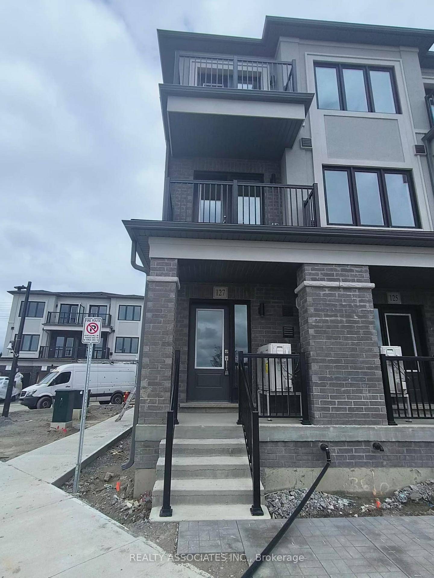 Brand New Treasure Hill Legacy Hill Luxury Back to Back Townhouse, Large Corner Unit, 1502 Sf, Unobstructed Beautiful View, Finished Basement With 1 Full Bathroom, Excellent Location, Minutes drive to ...