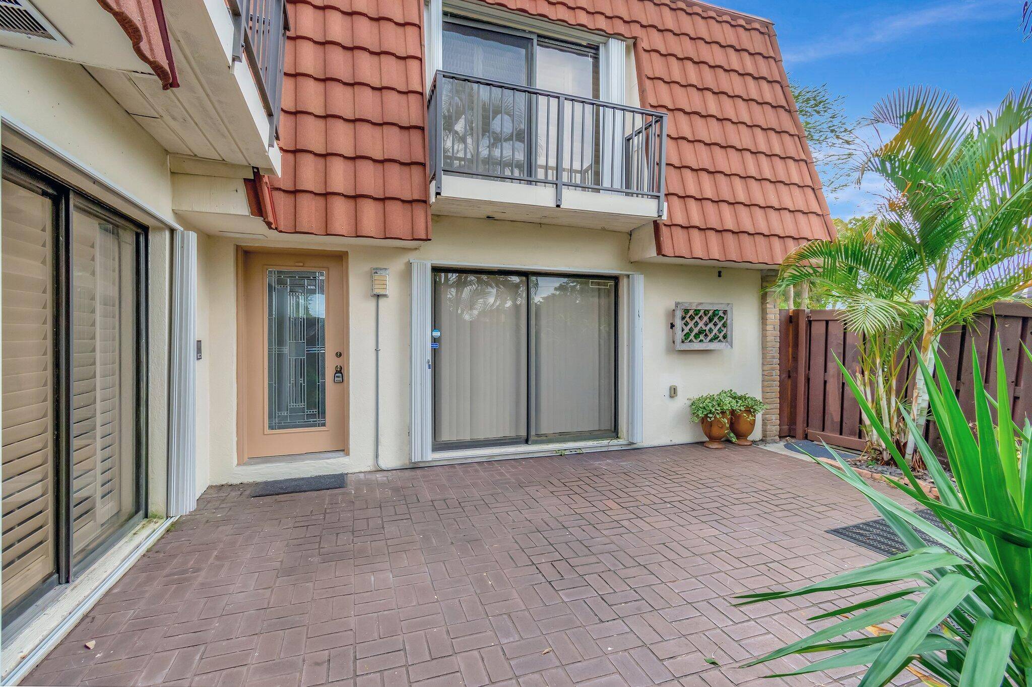 Welcome to 3100 Spanish Wells Drive, Unit 1 D in beautiful Delray Beach, Florida !