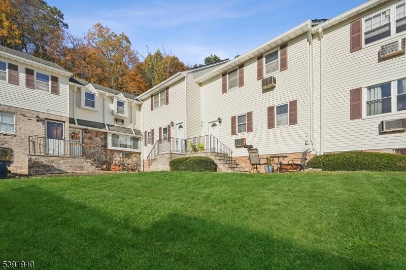 Charming 2 BD first floor unit nestled in a serene mountain view community.