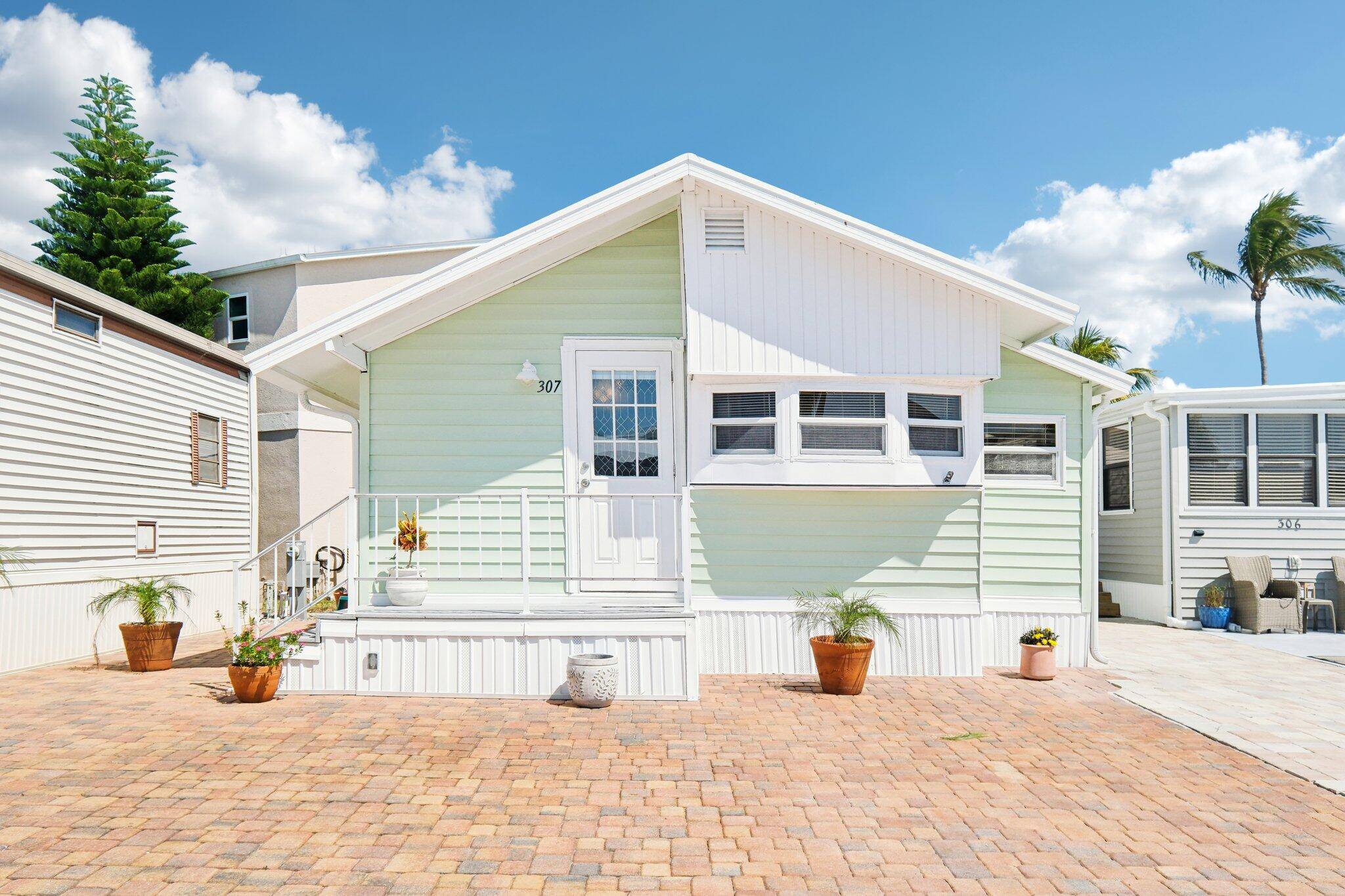 Welcome Home to this cozy 2 bedroom, 1 bathroom home on Nettles Island featuring a newer roof 2021 AC 2019 and plenty of room to accommodate 2 cars and a ...