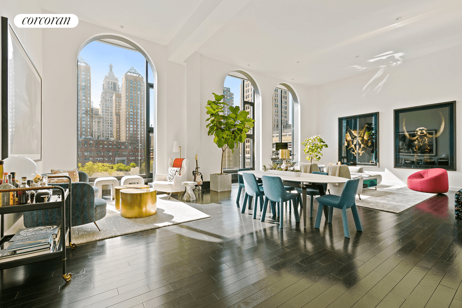Paradise loft in the heart of Union Square with two bedrooms, two and a half bathrooms and central air conditioning.