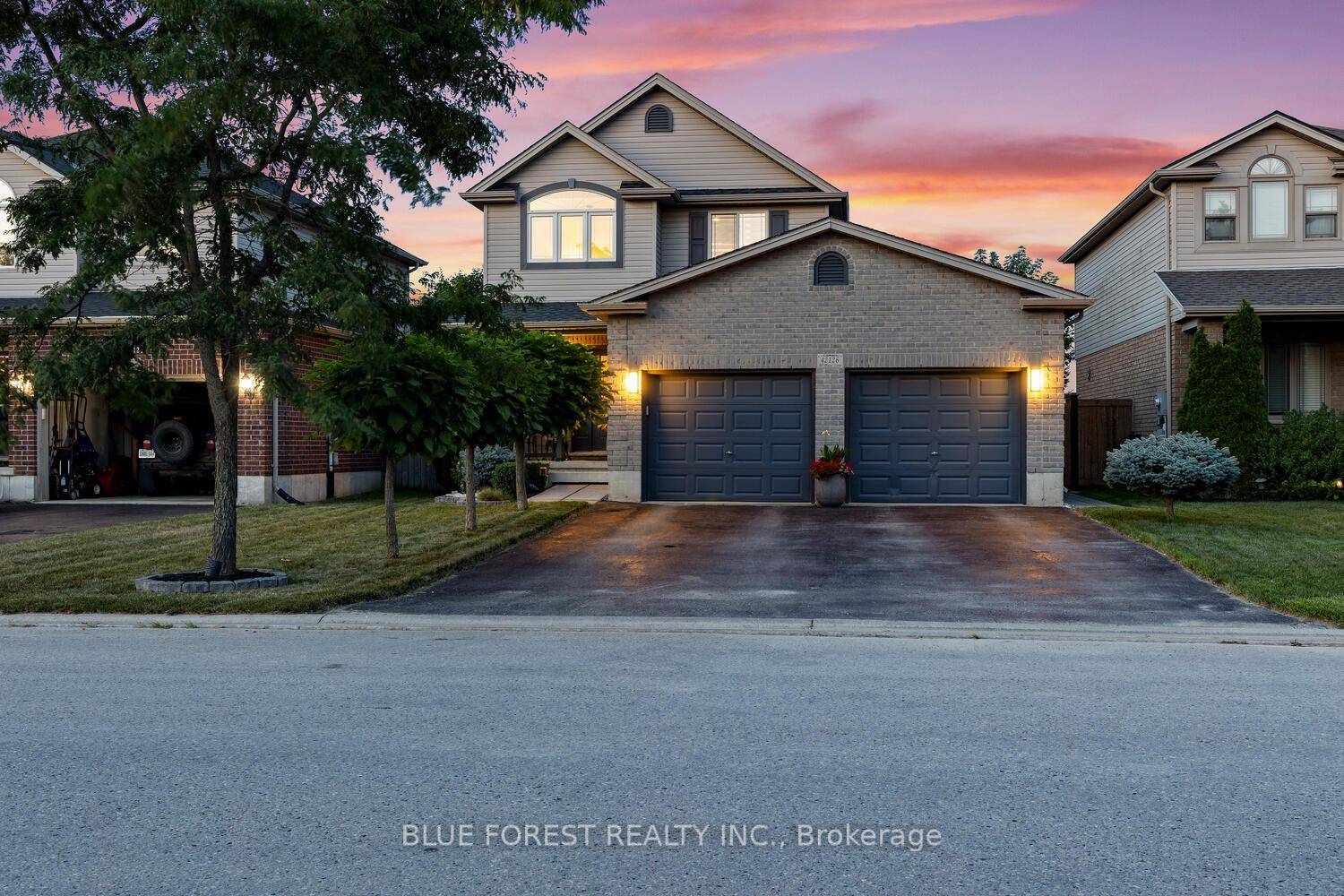 Welcome to this charming retreat, nestled in the sought after neighbourhood of New Lynhurst, within the Southwold Public School District and an easy commute to St Thomas, a 15 minute ...