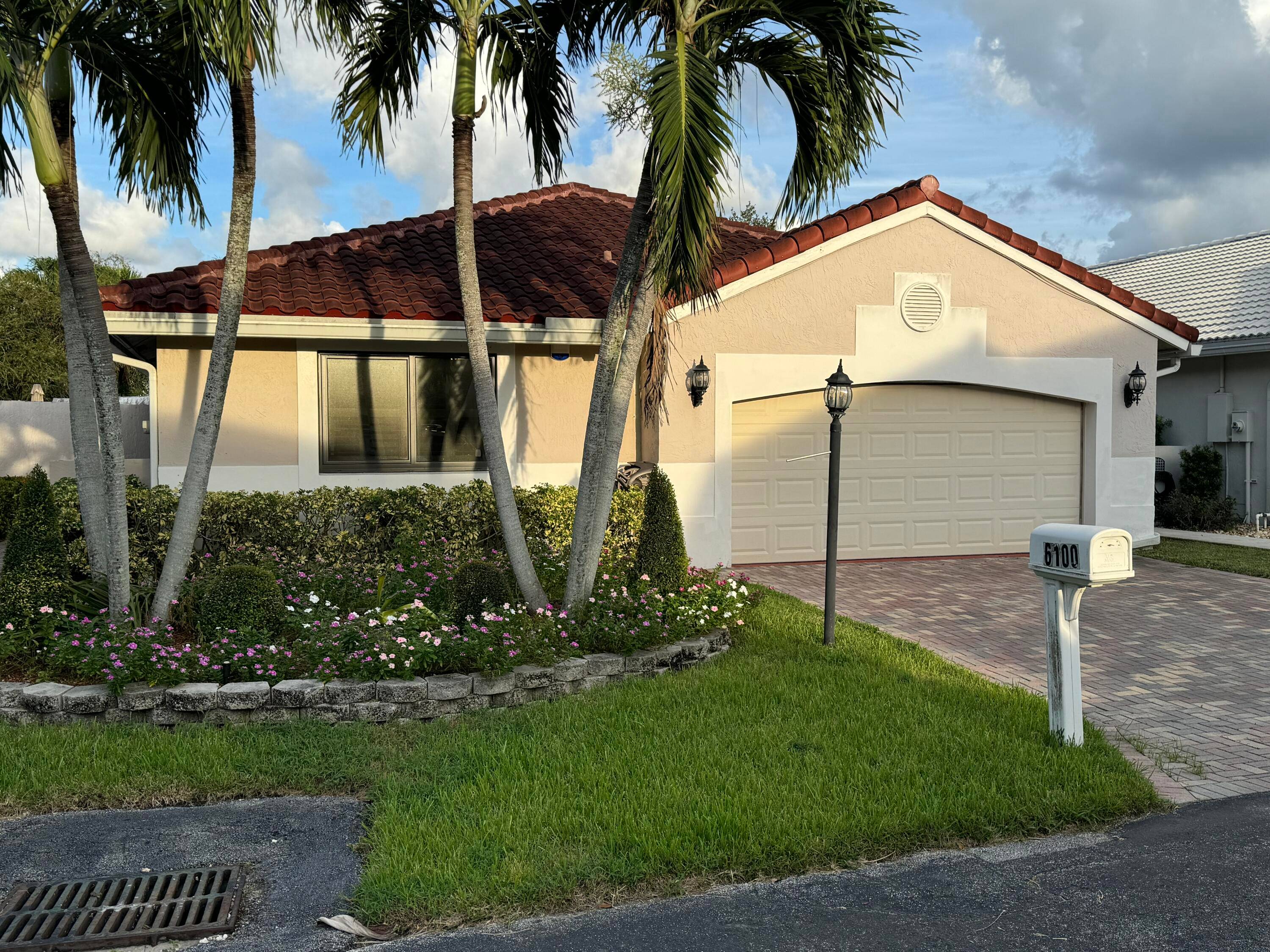 This home offers 3 spacious bedrooms, 2 bathrooms, large common areas, lots of closet space and a 2 car garage.