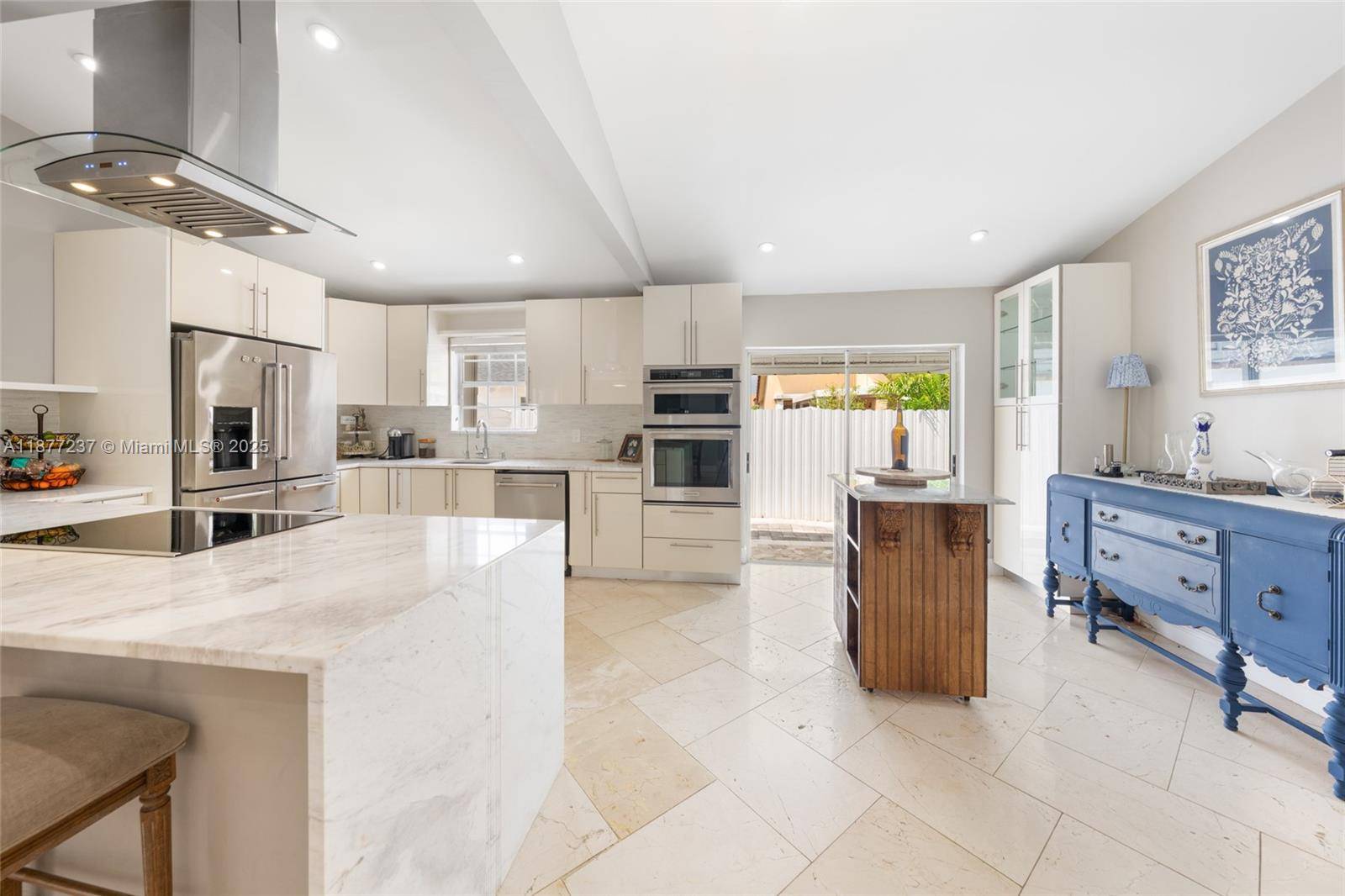 Welcome to this charming 3 bedroom, 3 bath home that blends comfort, style, and convenience.