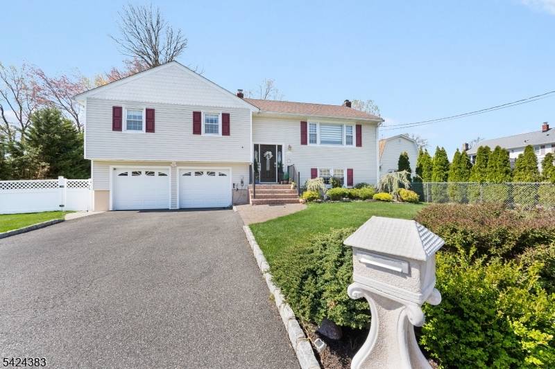 Beautifully updated home in a desirable neighborhood offering style, comfort, and modern amenities throughout.