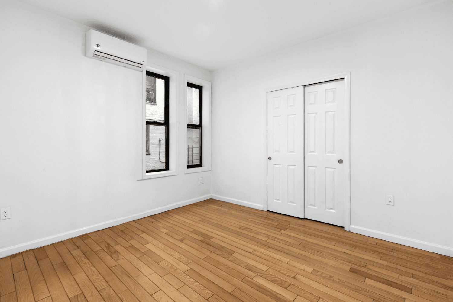 This beautifully renovated 3 bedroom, 1 bath residence is filled with natural light and outfitted with top of the line finishes.