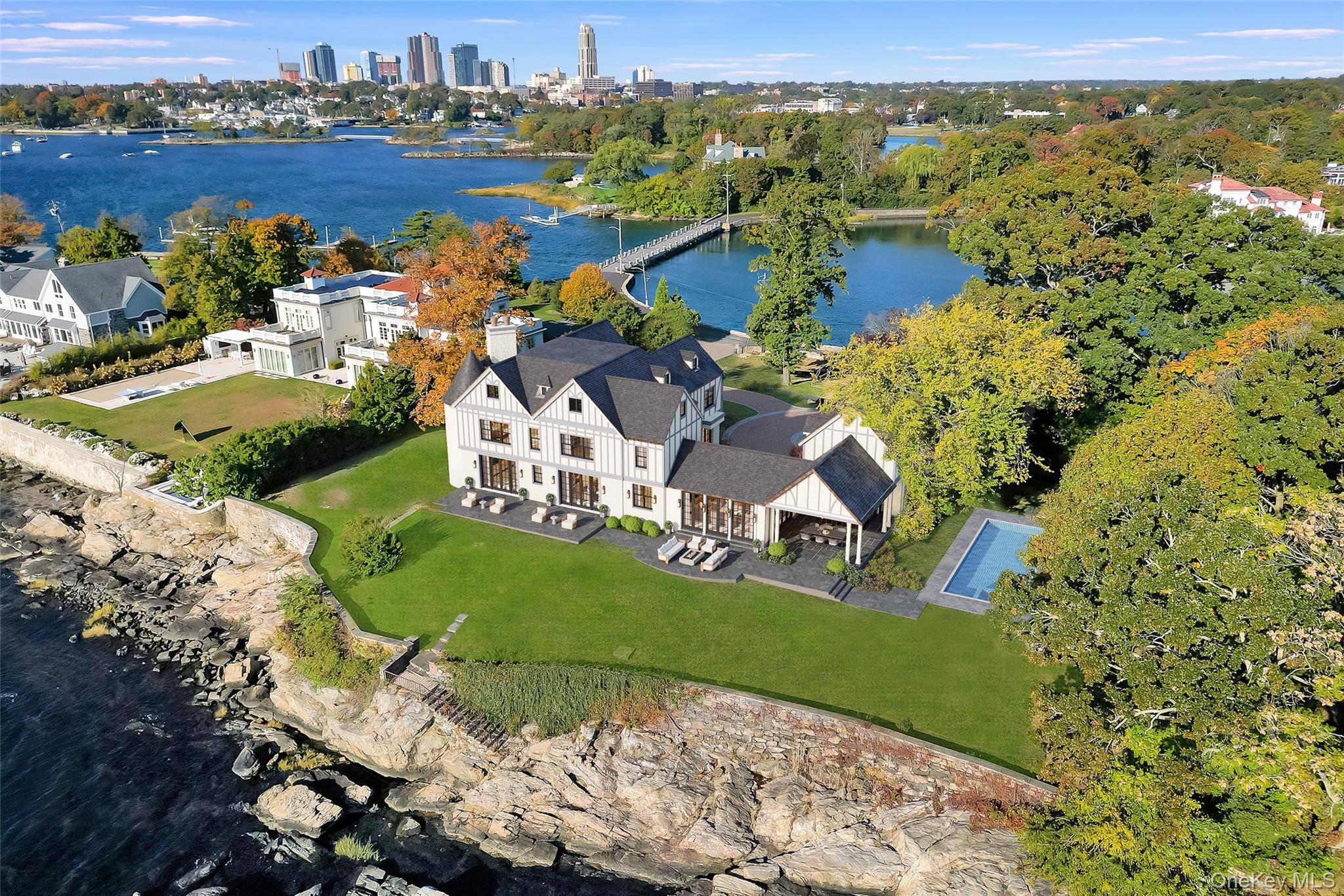 Welcome to Four Seasons waterfront living !