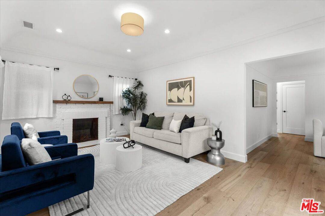 1343   Carmona Ave 3BR La