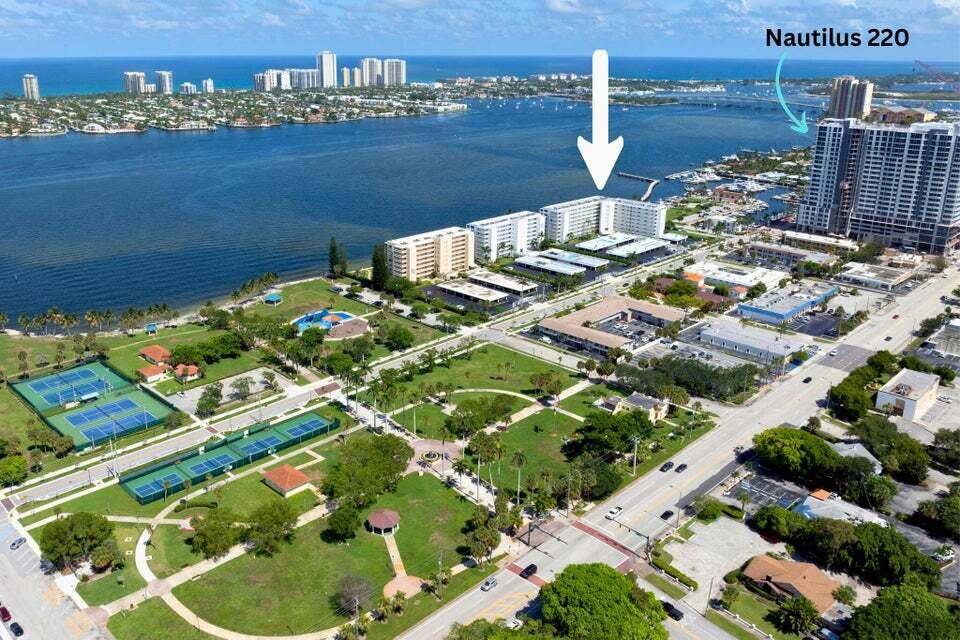 Stunning Intracoastal Ocean Views !