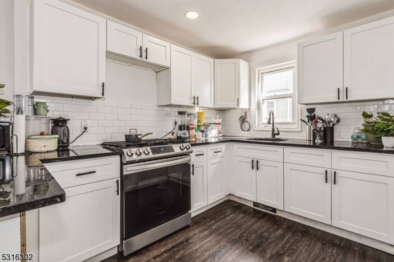 Welcome to 261 W Main Street in Bound Brook !