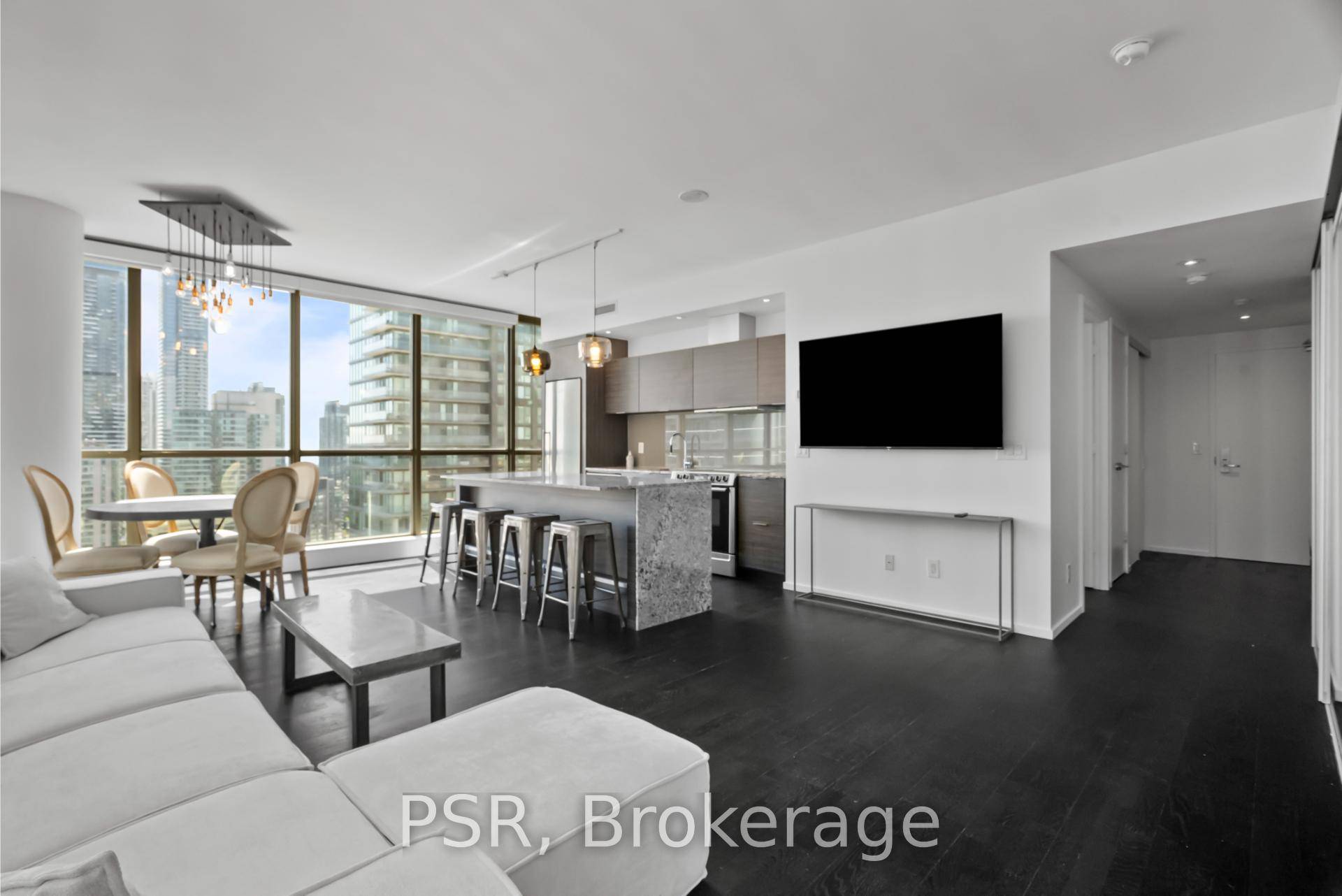 Located in the heart of the city at King amp ; Spadina, this stunning fully furnished two bedroom corner suite offers just over 1000 sq.