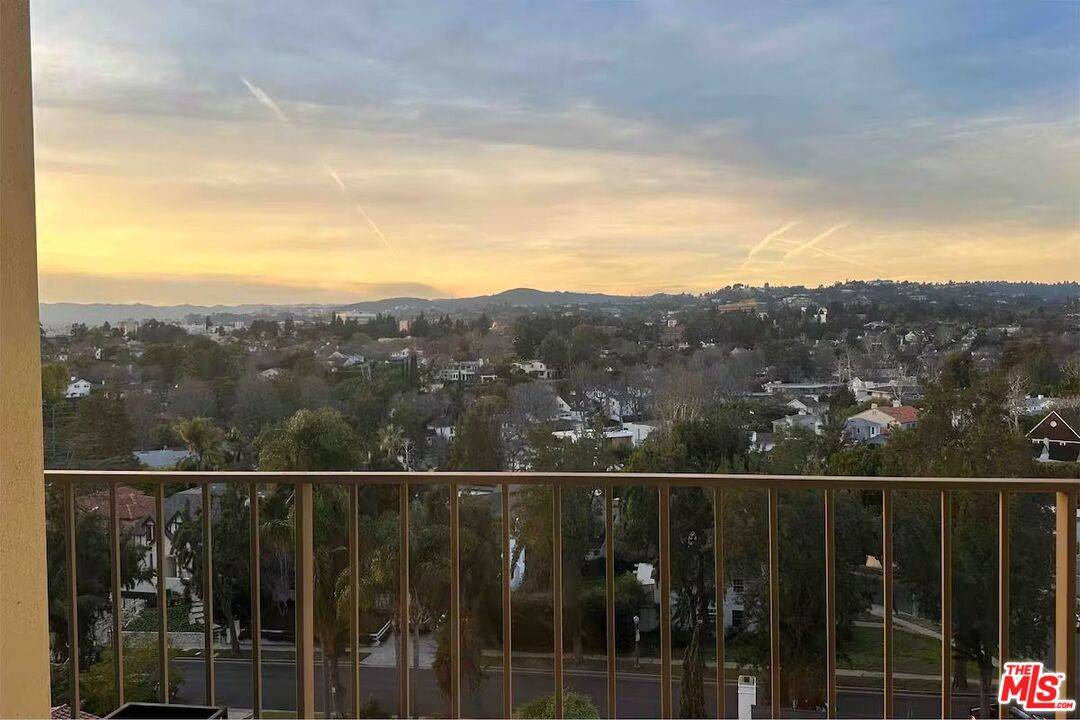 10433 Wilshire Blvd 1BR Westwood La