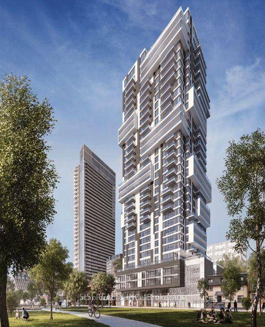 One Year New Ivy Condo. Prime location in the heart of Downtown.