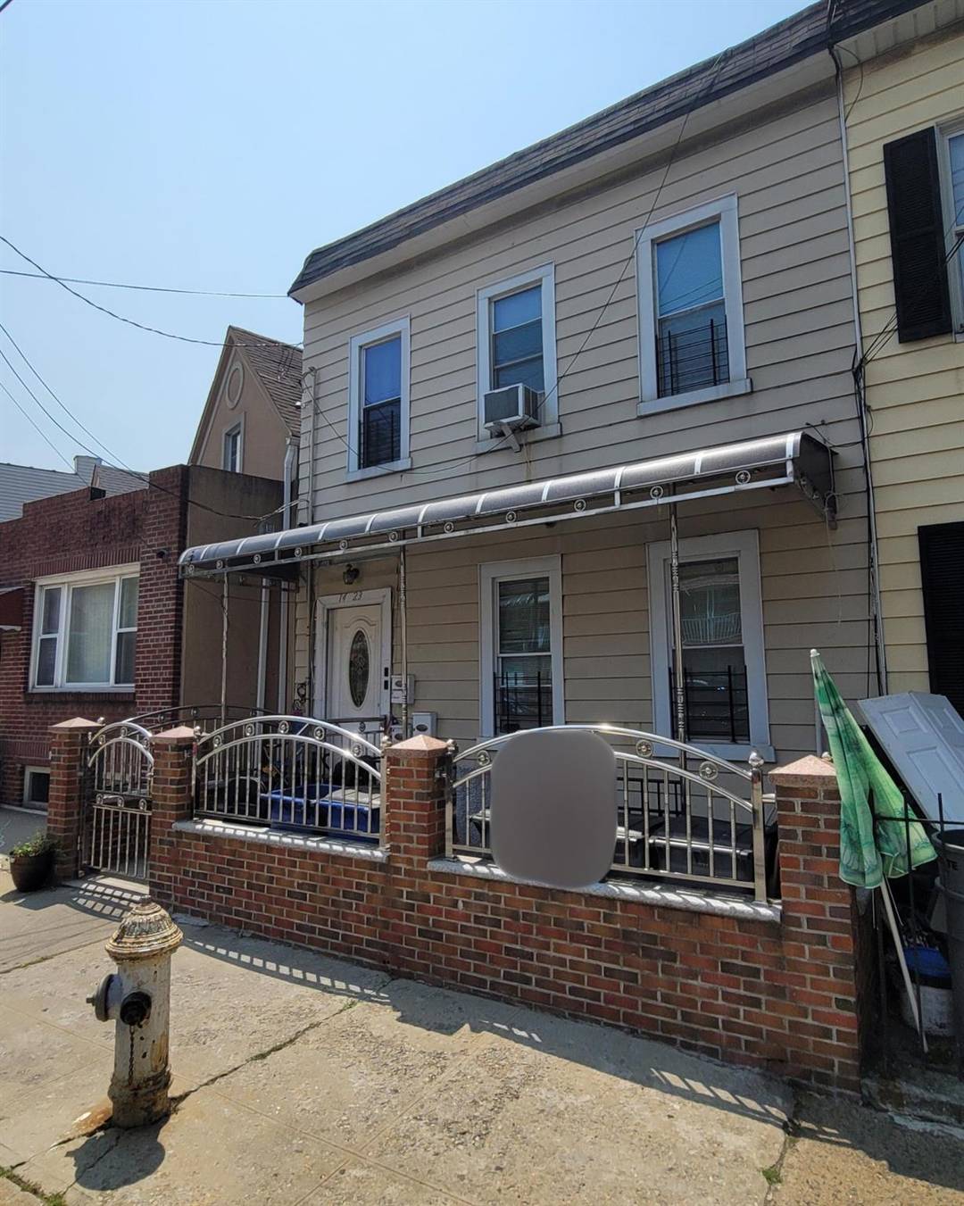 This fully occupied multi family property is generating a total monthly rent roll of 7, 626 and offers strong, consistent income.