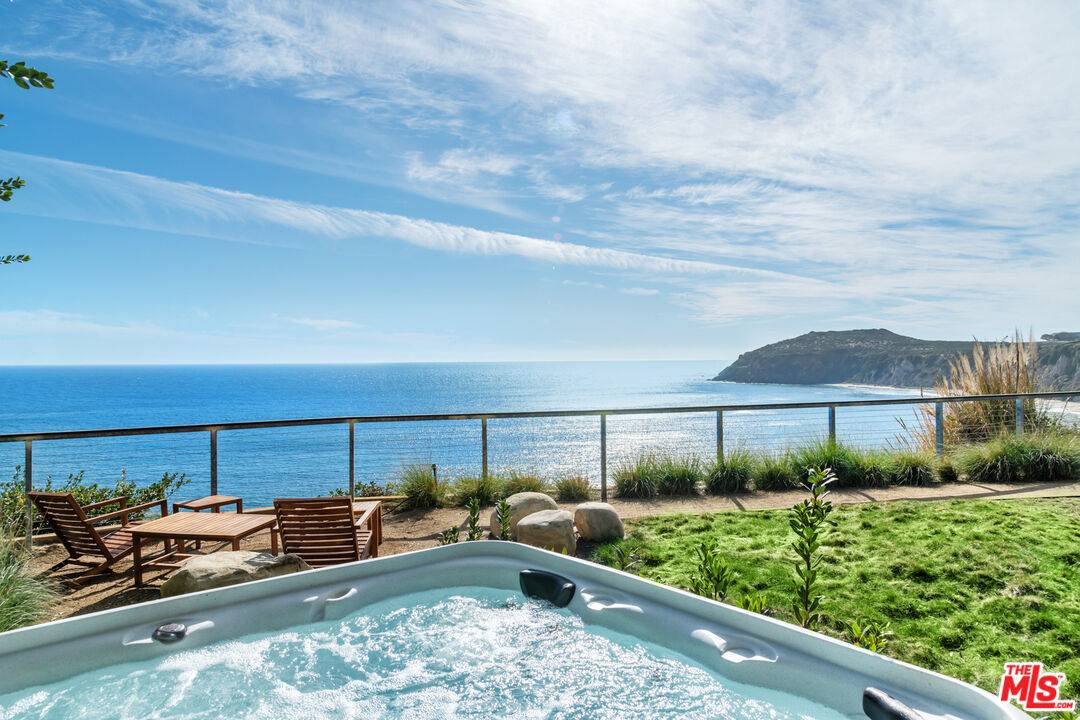 28936   Cliffside Dr Malibu LA