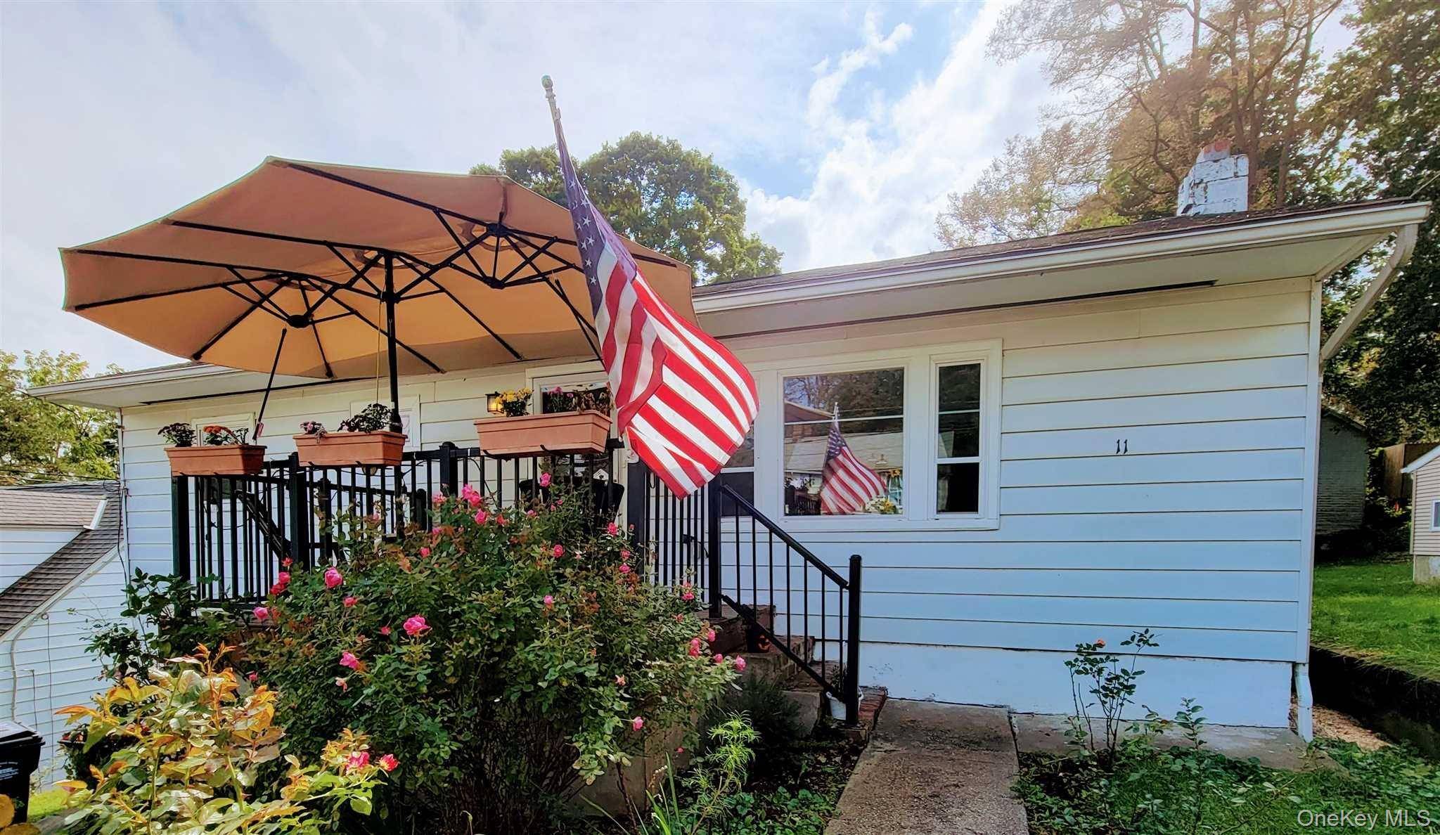 For Rent Charming 3 Bedroom, 2 Bath Home in Historic Cold Spring Freshly painted, gardened, and deep cleaned, this beautiful single family home is ready for its next tenant.