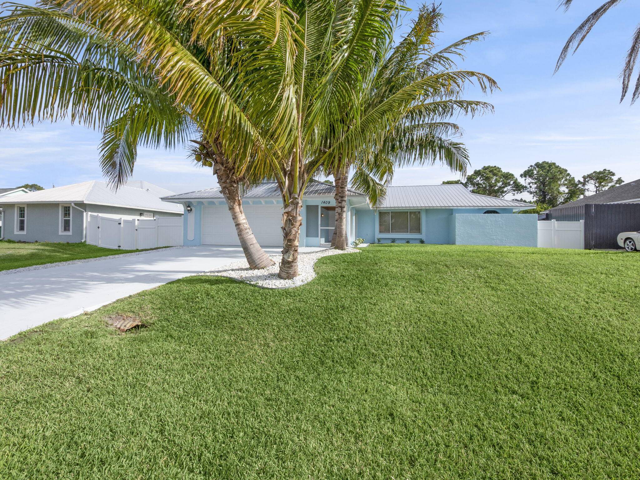 Welcome to your tropical oasis !
