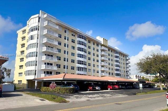 Welcome to Country Club Towers, a peaceful and sought after condominium complex in Coral Ridge.