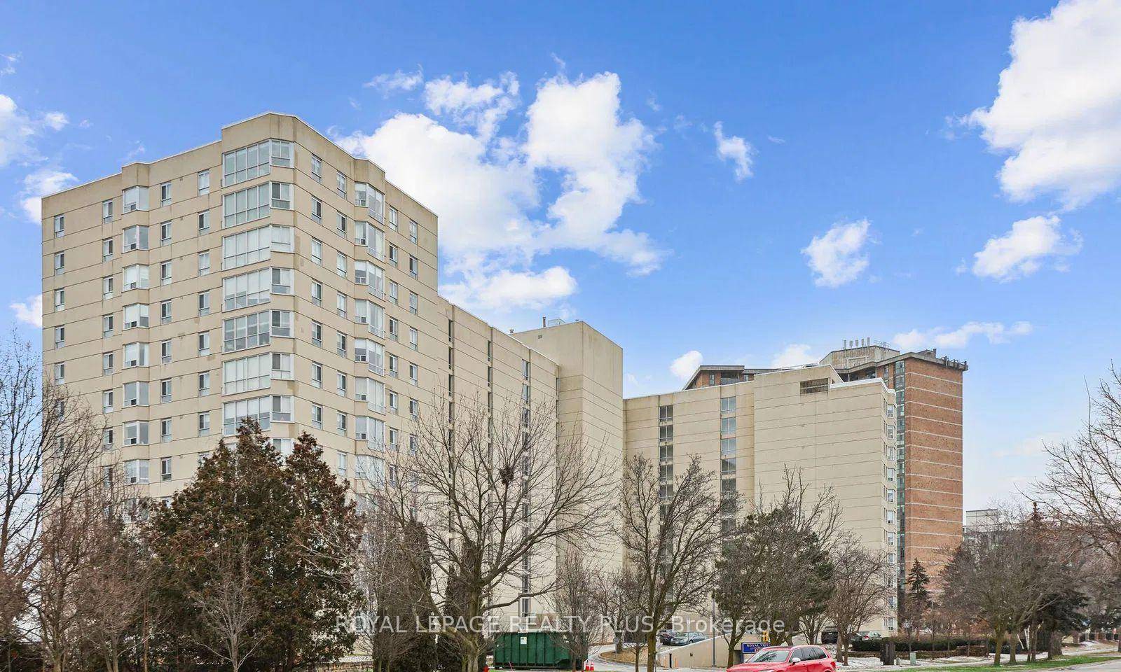 Waterfront Resort style Living at the Prestigious ROYAL VISTA in Burlington.