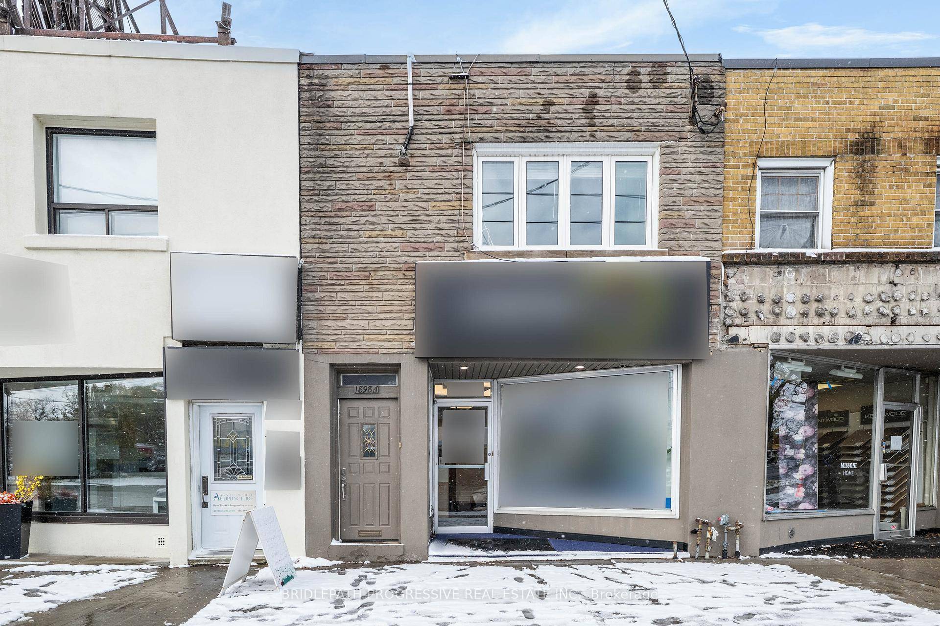 Large 2 Bedroom apartment available in one of Toronto's best neighbourhoods at Avenue Rd.