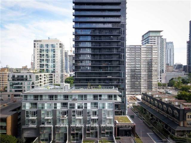 Bright amp ; Spacious 1 Bedroom Den, 2 washrooms, Approx.