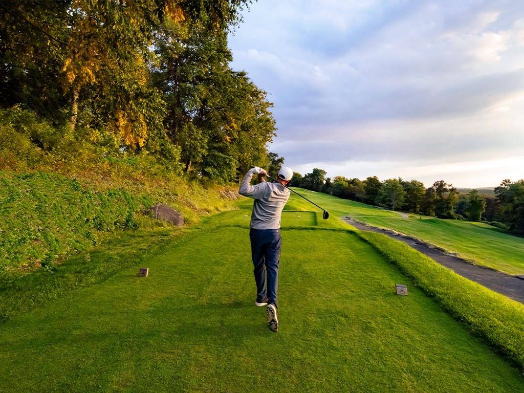 Summit Club Residences set high up above the golf course w expansive vista views.