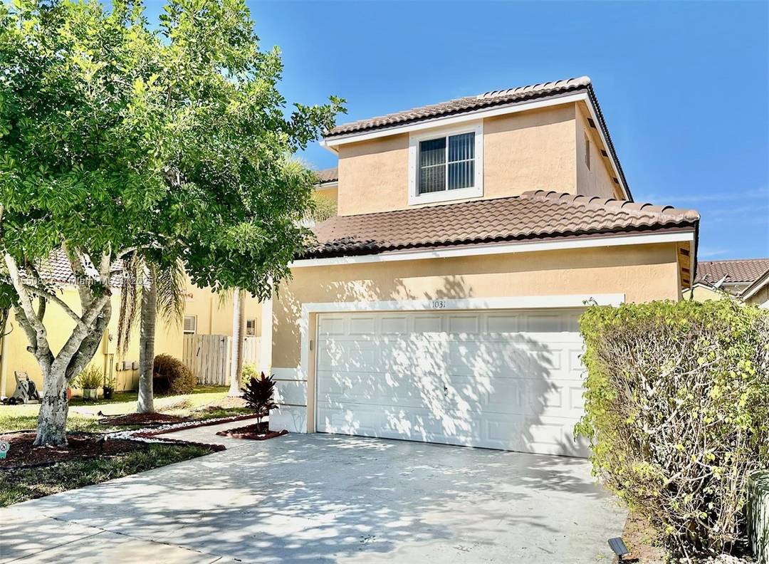 Pristine 5 bedrooms, and 3.