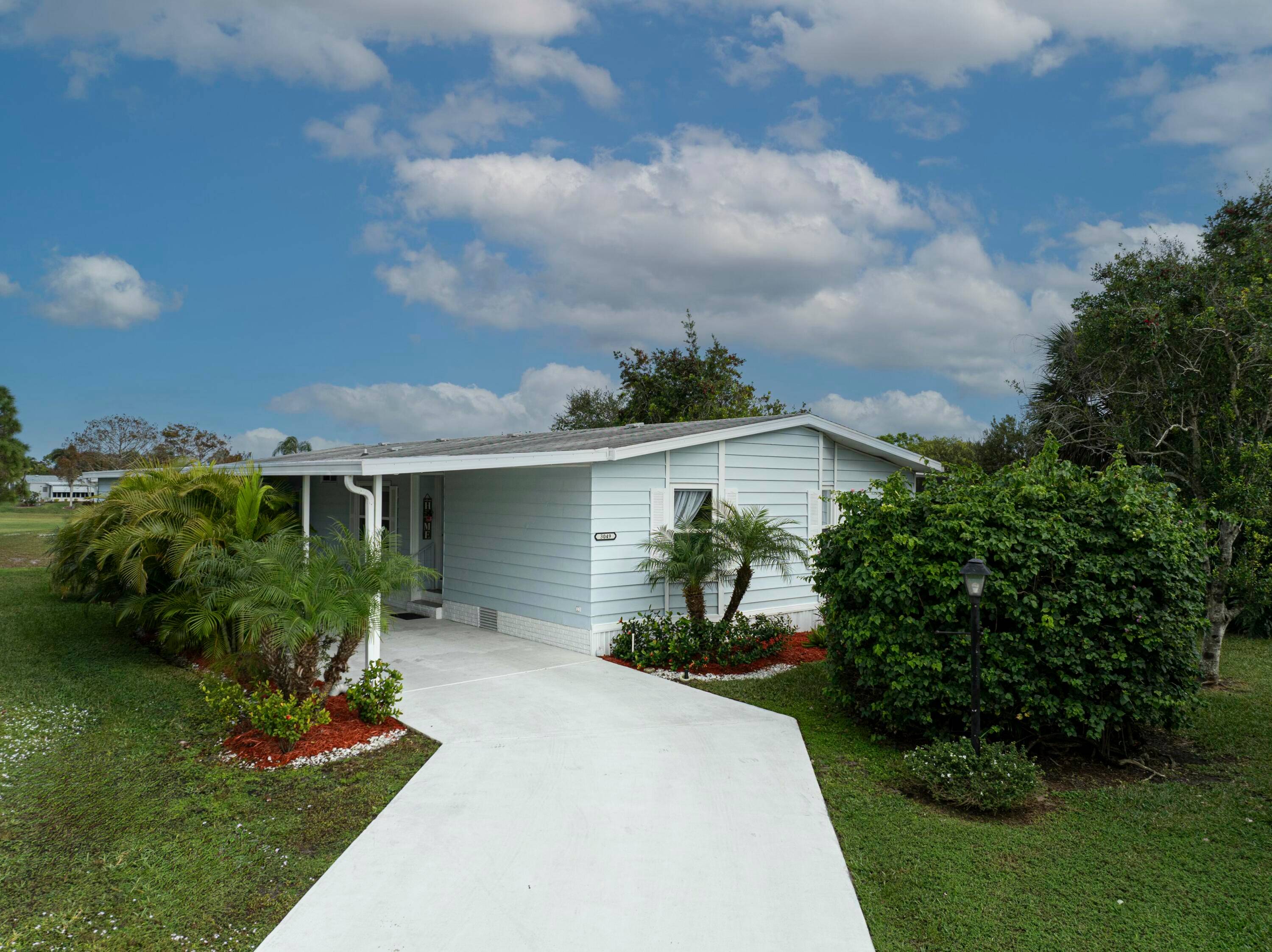 Motivated Seller. Fabulous homeThis spacious two bedroom, two bathroom home is ready to move in.