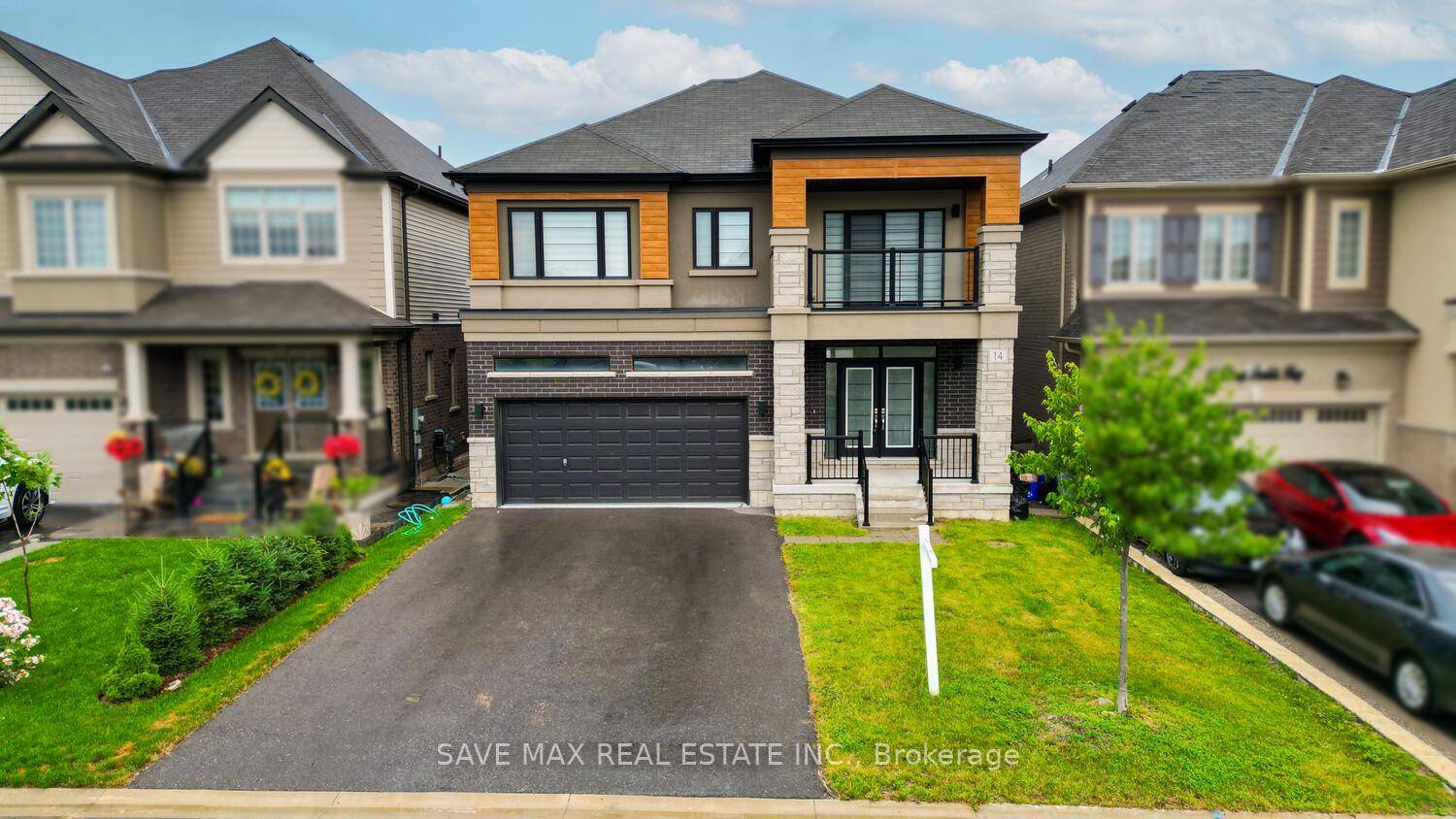 Gorgeous 4 Bedroom Detached Home in the Charming Town of Paris Walk Out Basement 2 Car Garage Over 2, 645 Sq.