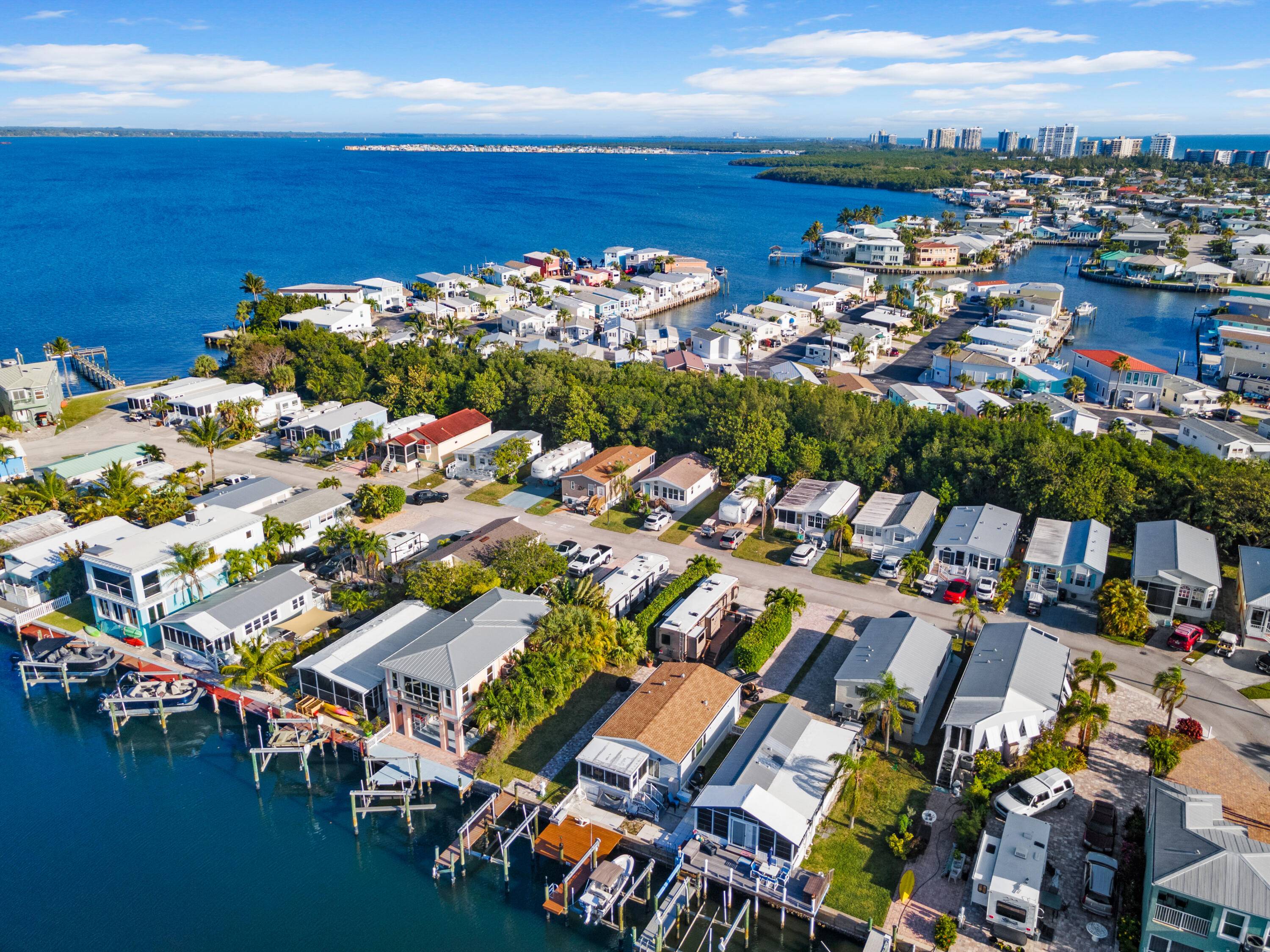From the Ocean to the Intracoastal Waterway Sunrises to Sunsets, Enjoy your own slice of Paradise on South Hutchinson Island !