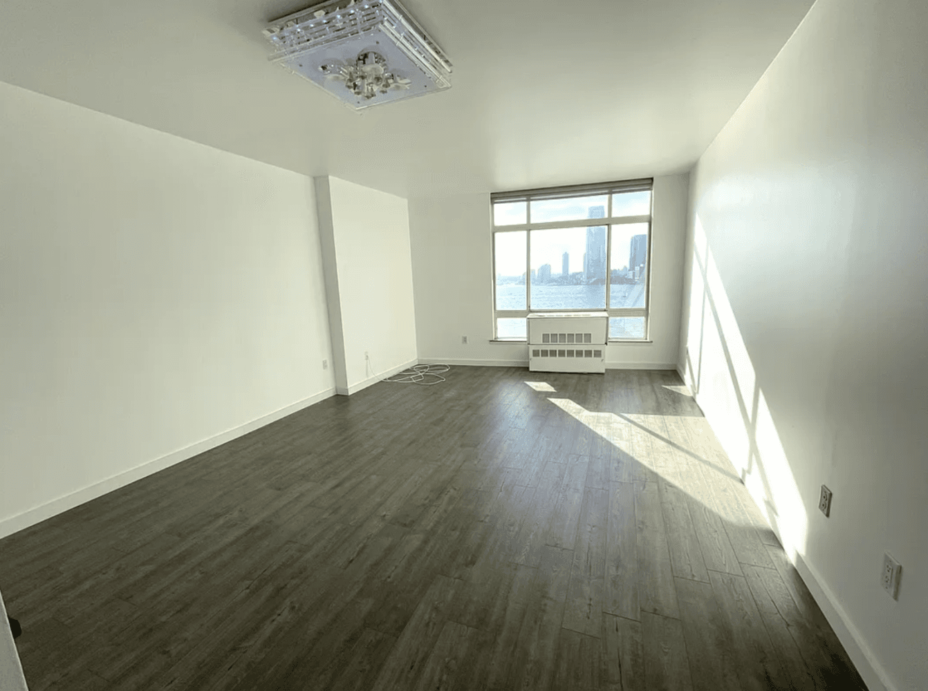 This is a beautiful and sunny west facing Waterfront apartment with spectacular Hudson River and Statue of Liberty Views, brand new wood floor and bath rooms, kitchen opened up, large ...
