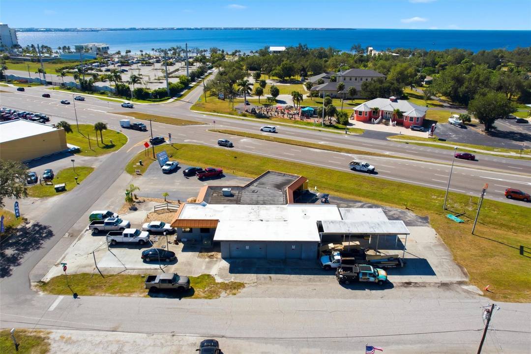 Rare opportunity to acquire a high exposure commercial asset in SW Florida's fastest evolving corridors.