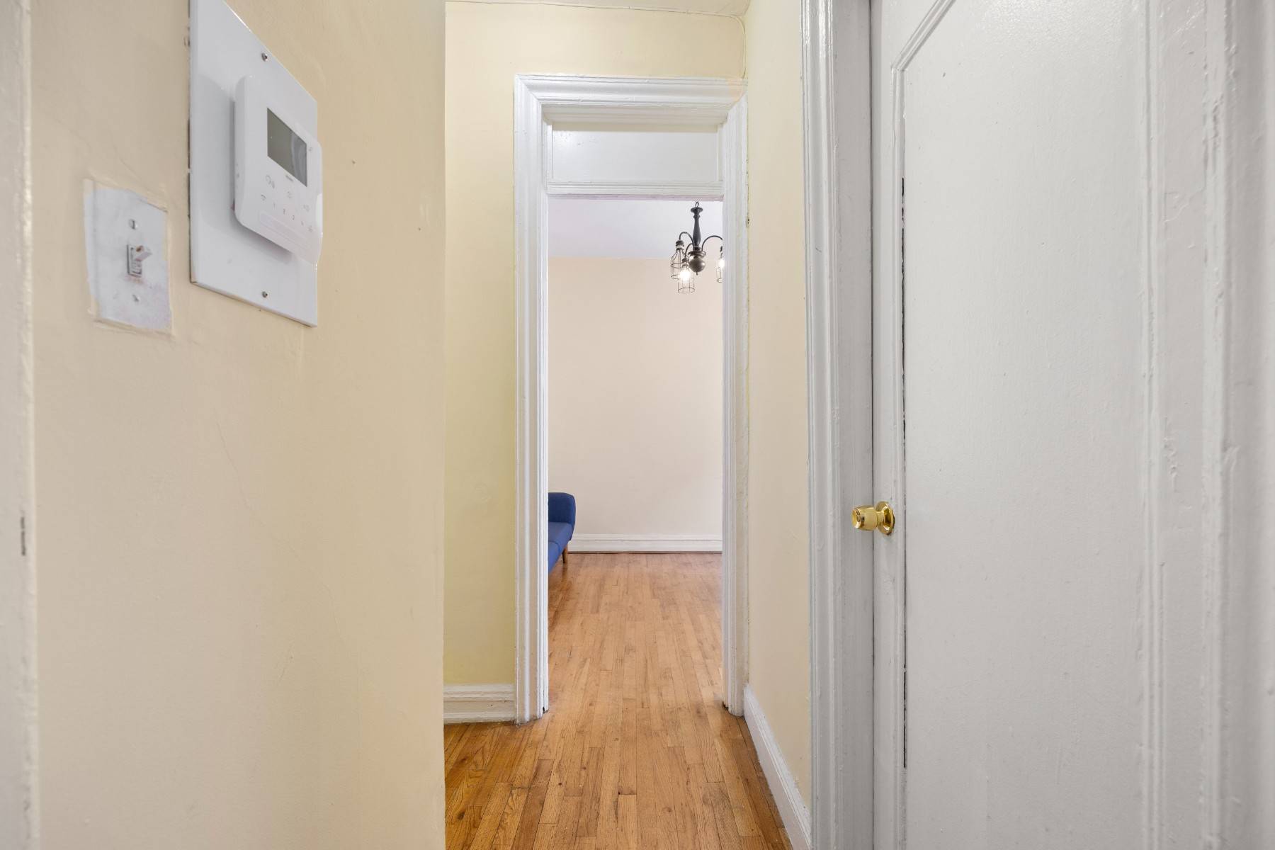 Discover this 1 bedroom, 1 bathroom co op apartment in the upper west side near Columbia University in Morningside Heights.