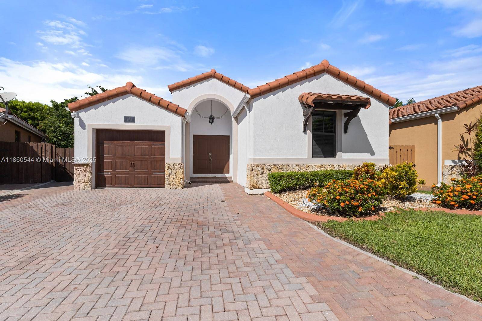 ! ! ! Charming 3 Bed 2 Baths SINGLE STORY Home in Exclusive Gated Community of LAS RAMBLAS !