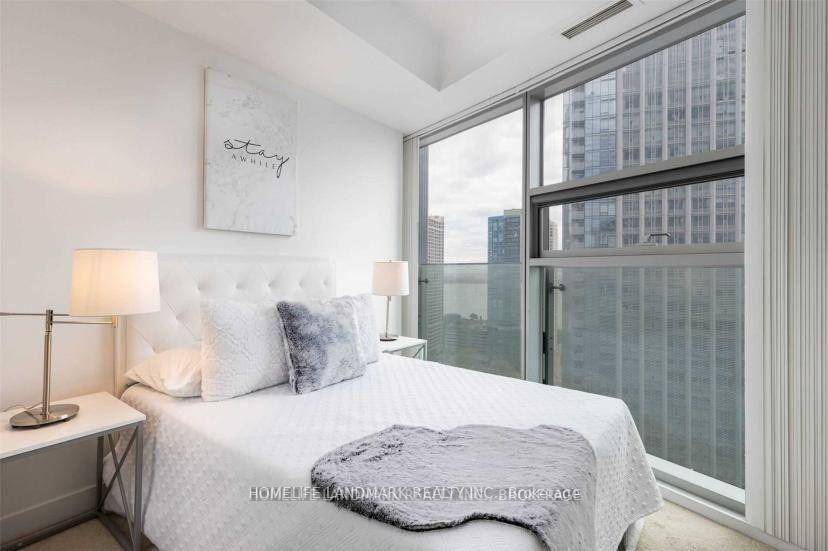 Enjoy Beautiful South West Views From This Inspiring 2 1 Bedroom Corner Unit In An Undeniably Convenient Downtown Location.