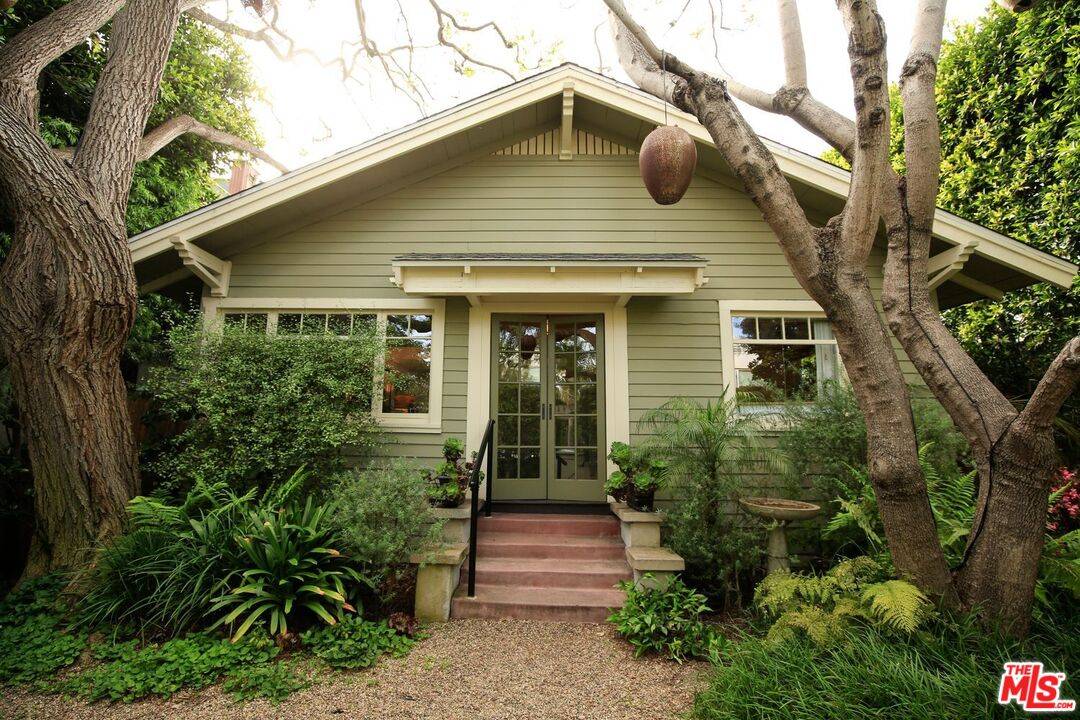 935   Palms Blvd 2BR Marina Del Rey La