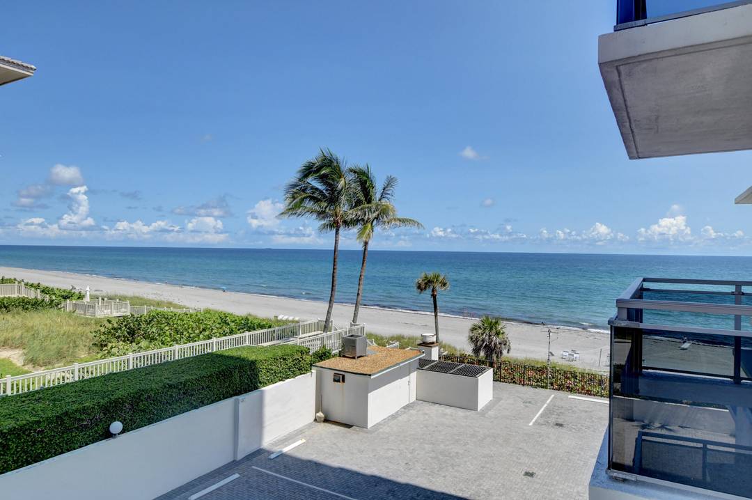 Come see this modern, sleek 2 bedroom 2 bathroom direct beach unit !