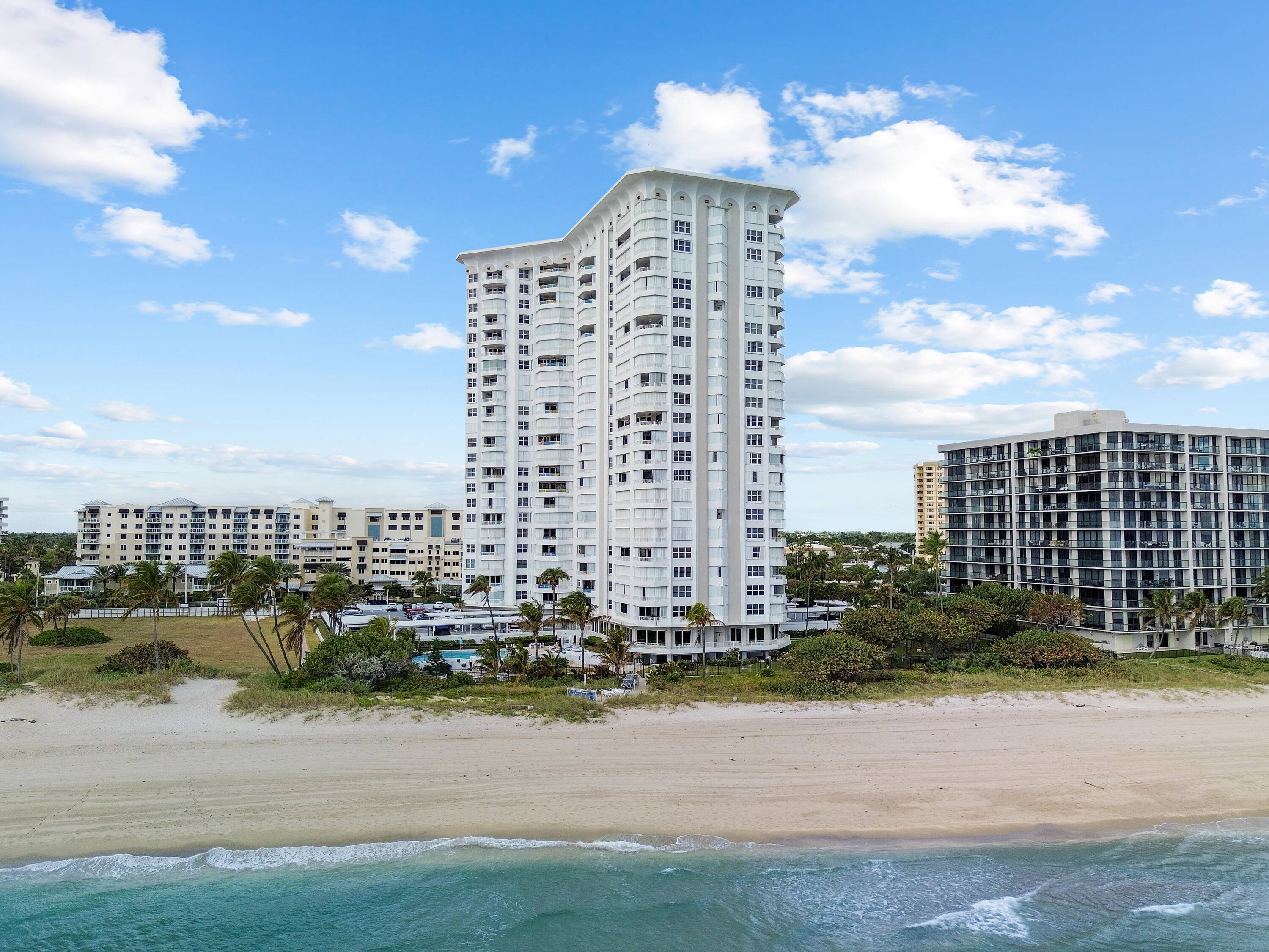 Your Oceanfront Dream Home Awaits !