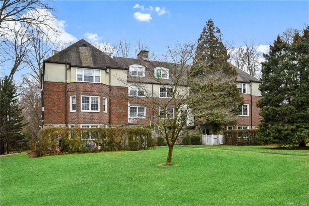 Nestled in the beautiful Scarsdale Country Estates, this pristine 2 bedroom, 2 bath apartment offers charm, comfort, convenience and is pet friendly.