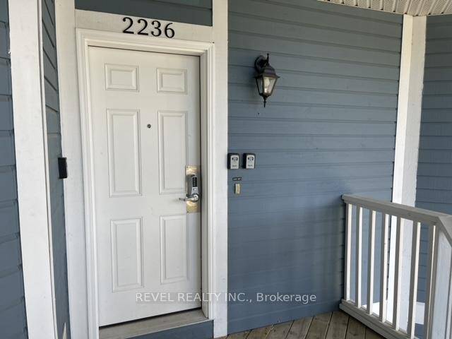 Resort style living awaits in this fully furnished studio condo, ideally located in the heart of Horseshoe Valley in Oro Medonte.