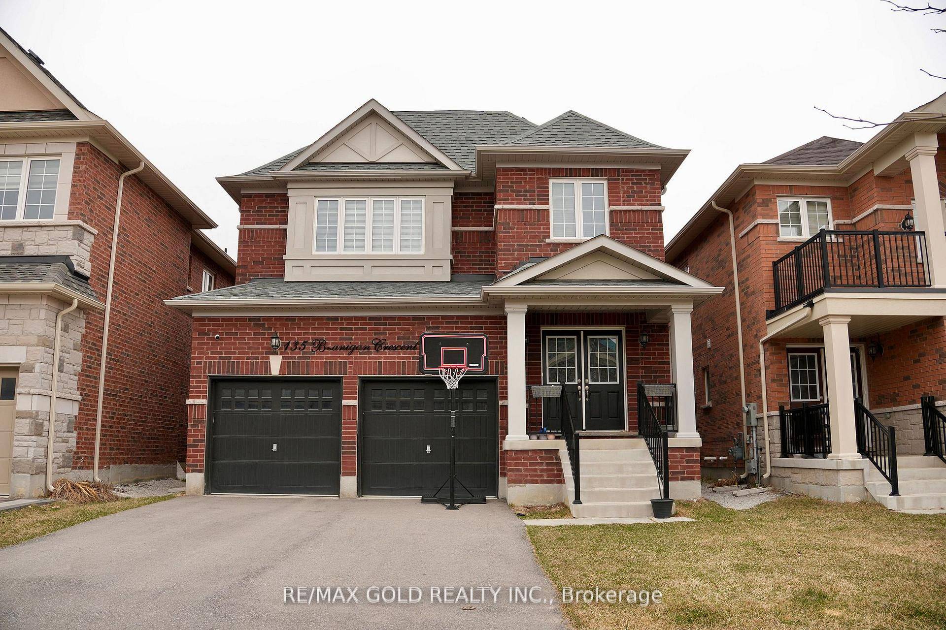 Welcome To This Beautifully Renovated 2 Bedroom, 1 Bathroom Basement Apartment, Offering A Bright And Spacious Living Space With A Fantastic Functional Layout And Lots Of Storage.