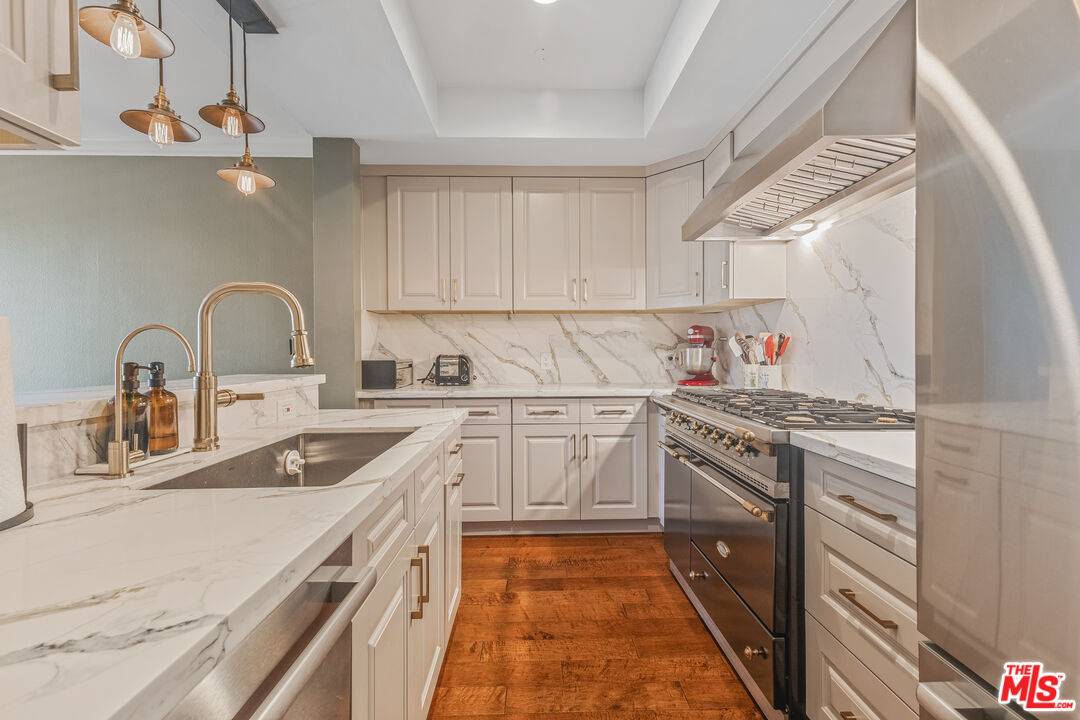 12115 San Vicente Blvd 1BR Brentwood La