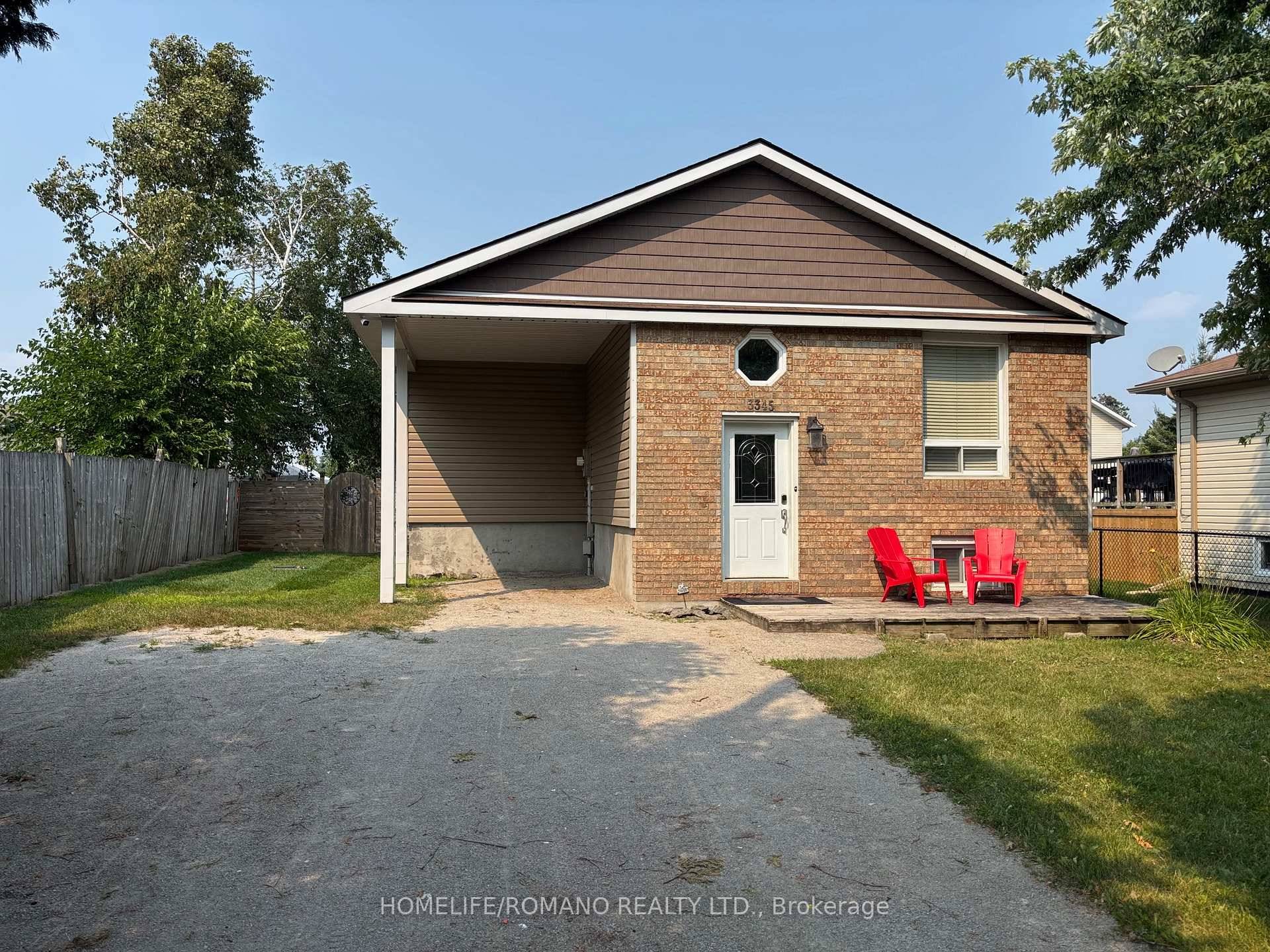 Well maintained, updated amp ; clean, beautiful Bungalow minutes away from Couchiching lake, off the highway 11, best for commuters.