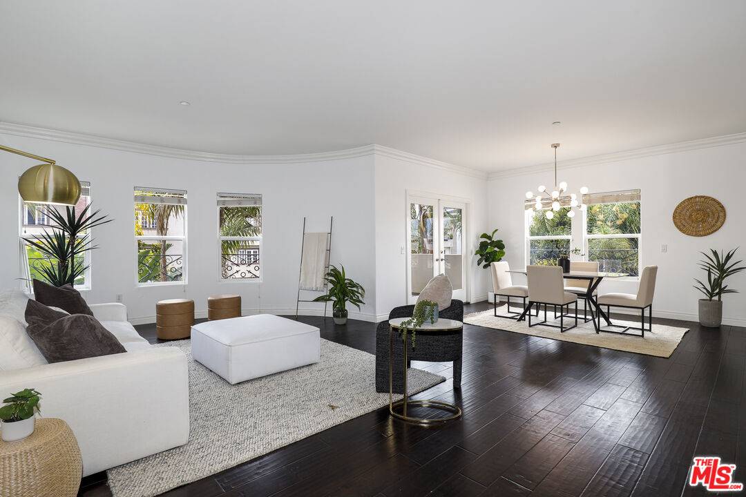 1862  S Bentley Ave 3BR La
