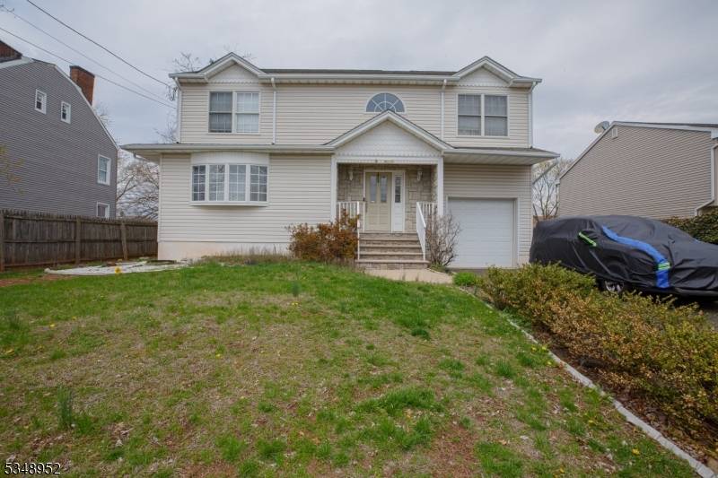 This beautiful 4 bedroom, 3 1 2 bath colonial home is perfectly situated near shopping centers, major highways and public transportation to NYC.