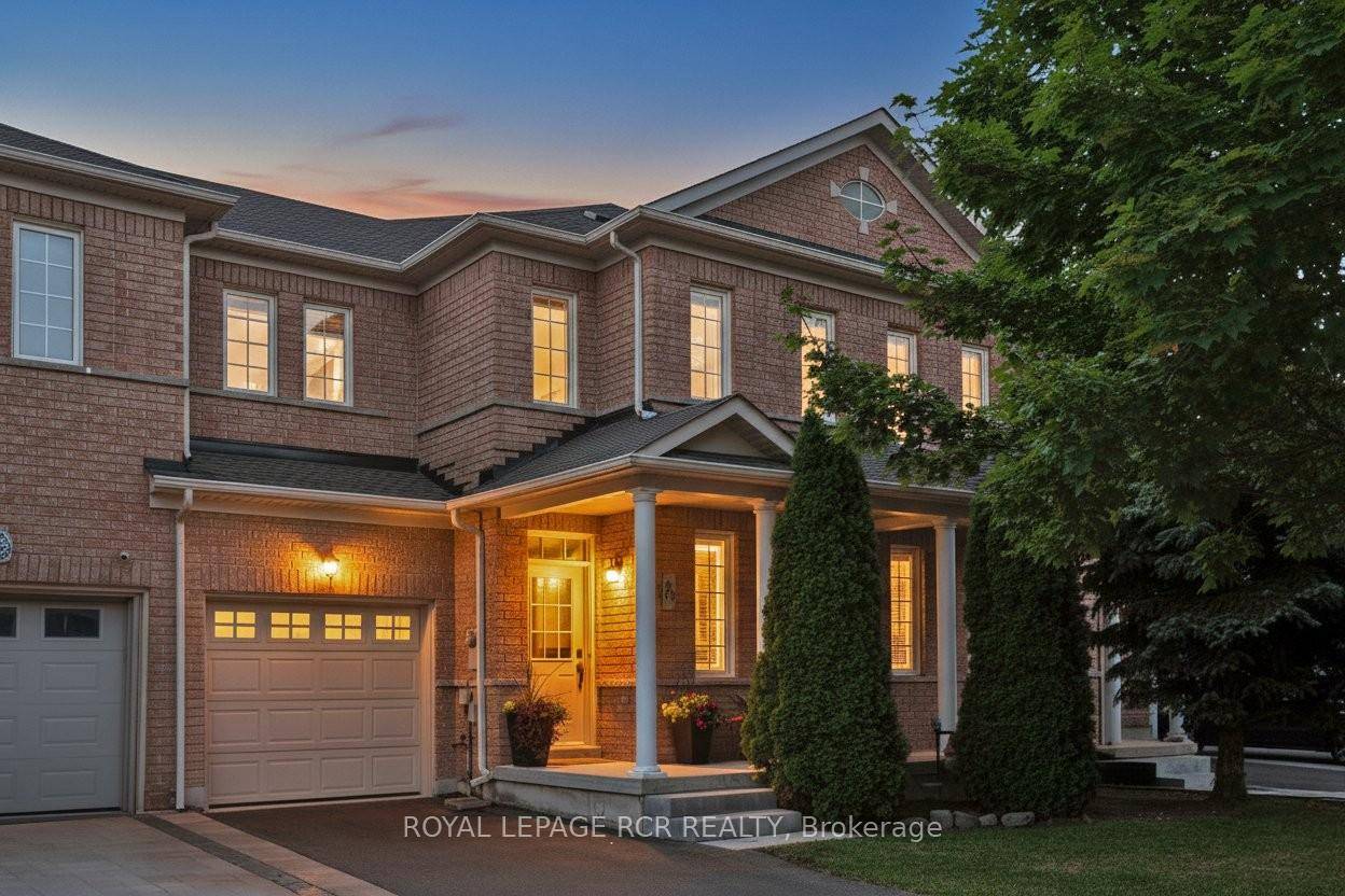 Welcome to Your Dream Townhouse in a Prime Vaughan Location !