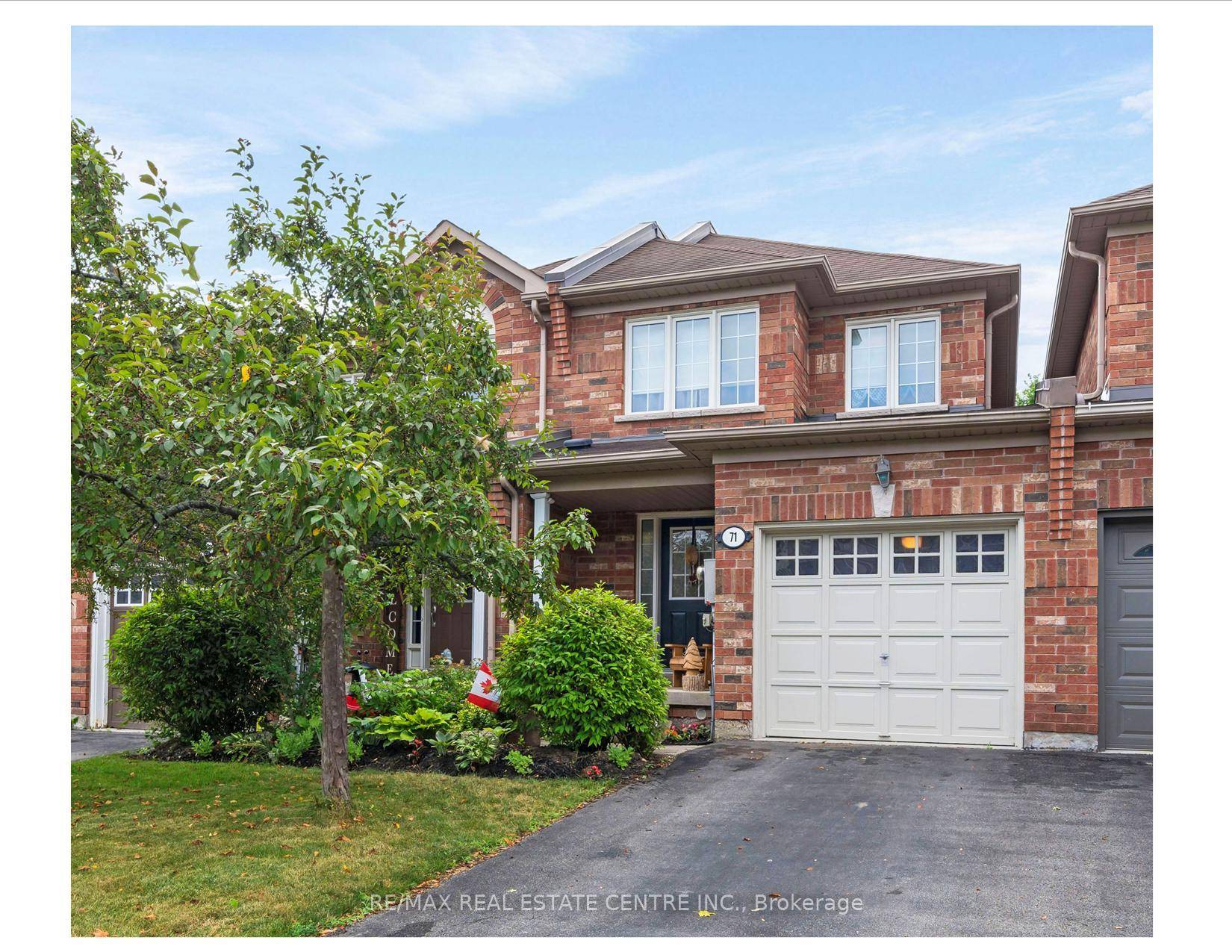 Fantastic Freehold Opportunity in Georgetown !