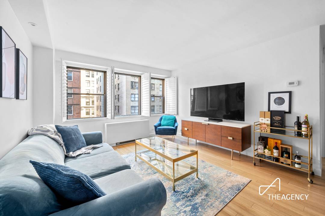 Discover this beautifully updated one bedroom residence in one of Flatiron's most sought after full service cooperatives, known for its exceptionally low monthly maintenance.